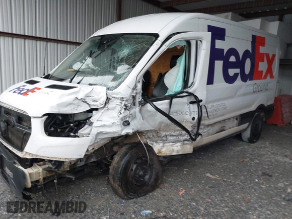 2020 Ford Transit Cargo z VIN 1FTBR1C83LKB20325, wystawiony jako IAAI lot #42316284 z przebiegiem 248 734 mil mil oraz . Historia ofert i sprzedaży dostępna na DreamBid. Obrazek 2.