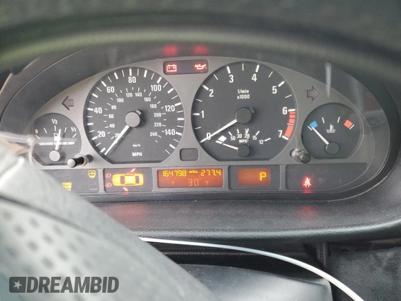 2001 BMW 3 Series 325i with VIN WBAAV33491FU84073, listed as a Copart auction lot 85689534 with 164,798 mi miles and Salvage Title. Bid and sale history available at carsss.com. Image 9.