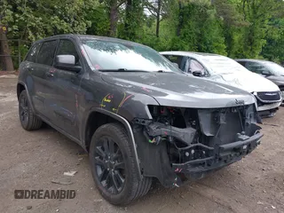 2018 Jeep Grand Cherokee Altitude z VIN 1C4RJEAG1JC344711, wystawiony jako IAAI lot #42293825 z przebiegiem 99 946 mil mil oraz . Historia ofert i sprzedaży dostępna na DreamBid. Obrazek 6.
