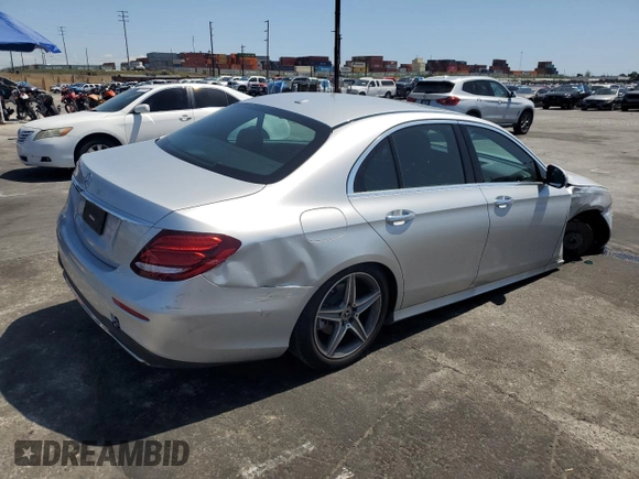 2020 Mercedes-Benz E 350 z VIN WDDZF8DB5LA710497, wystawiony jako Copart lot #51329925 z przebiegiem 41 490 mil mil oraz Szkoda całkowita • Salvage title. Historia ofert i sprzedaży dostępna na DreamBid. Obrazek 3.