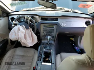 2010 Ford Mustang V6 с VIN 1ZVBP8EN0A5127744, выставлен на аукционе Copart как лот 73587404 с пробегом 113 981 миль миль и Чистый • Clean title. История ставок и продаж доступна на DreamBid. Изображение 8.