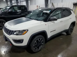 2019 Jeep Compass Trailhawk z VIN 3C4NJDDBXKT619295, wystawiony jako Copart lot #64258625 z przebiegiem 84 916 mil mil oraz Szkoda całkowita • Salvage title. Historia ofert i sprzedaży dostępna na DreamBid. Obrazek 1.