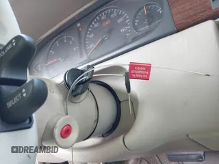 1997 Cadillac Eldorado ESC z VIN 1G6EL12YXVU619553, wystawiony jako IAAI lot #42324158 z przebiegiem 121 311 mil mil oraz . Historia ofert i sprzedaży dostępna na DreamBid. Obrazek 11.