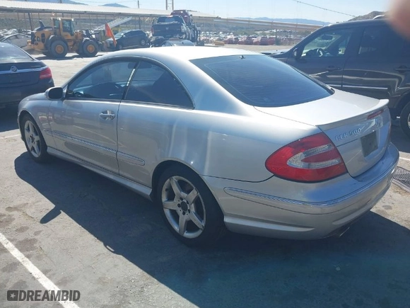 2005 Mercedes-Benz CLK-Class 5.0L with VIN WDBTJ75J35F142835, listed as a IAAI auction lot 41836593 with 1 mi miles. Bid and sale history available at carsss.com. Image 3.