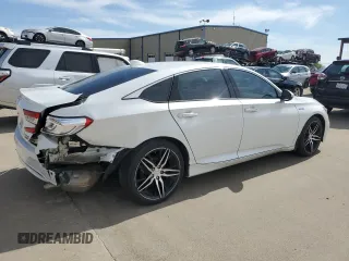 2022 Honda Accord Touring with VIN 1HGCV3F90NA022332, listed as a Copart auction lot 49904235 with 31,538 mi miles and Clean title. Bid and sale history available at DreamBid. Image 3.