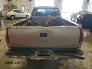 2000 GMC Sierra 1500 with VIN 1GTGC33J5YF462705, listed as a Copart auction lot 89203555 with Not Provided miles and Non Repairable. Bid and sale history available at DreamBid. Image 6.
