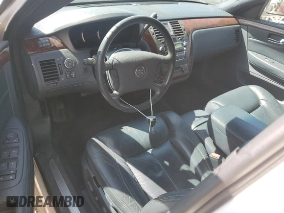 2011 Cadillac DTS Professional Funeral Coach z VIN 1GE8K8C61BU500179, wystawiony jako Copart lot #49271975 z przebiegiem 33 781 mil mil oraz Czysty tytuł • Clean title. Historia ofert i sprzedaży dostępna na DreamBid. Obrazek 8.