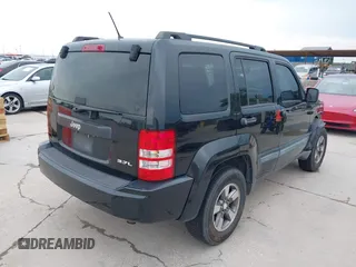 2008 Jeep Liberty Sport z VIN 1J8GP28K78W134159, wystawiony jako IAAI lot #42163994 z przebiegiem 175 823 mil mil oraz . Historia ofert i sprzedaży dostępna na DreamBid. Obrazek 4.