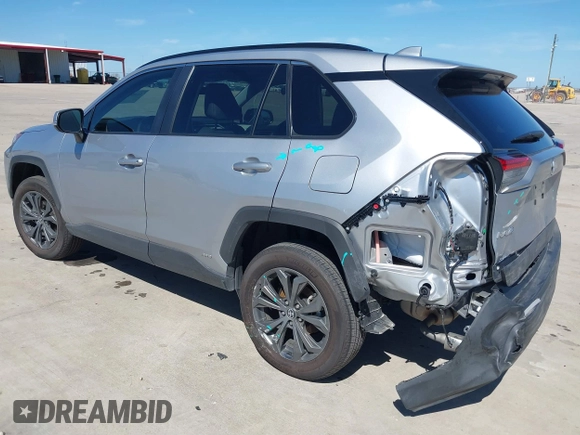 2023 Toyota RAV4 Hybrid XLE Premium z VIN 4T3B6RFV6PU139151, wystawiony jako IAAI lot #41665860 z przebiegiem 7 171 mil mil oraz . Historia ofert i sprzedaży dostępna na DreamBid. Obrazek 3.