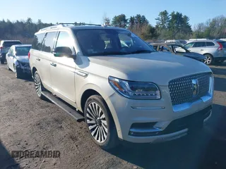 2018 Lincoln Navigator Reserve with VIN 5LMJJ2LT7JEL10453, listed as a IAAI auction lot 41940915 with 97,941 mi miles. Bid and sale history available at carsss.com. Image 1.