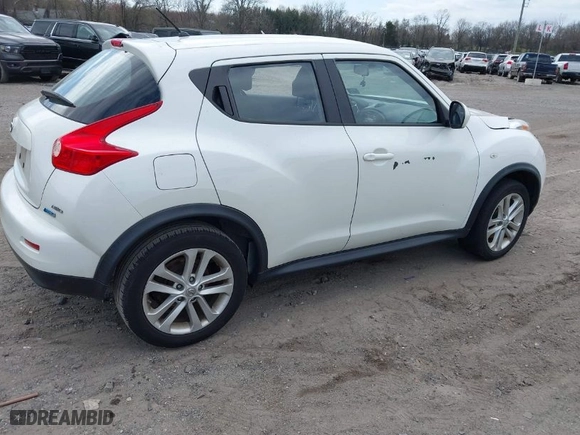 2014 Nissan Juke SL with VIN JN8AF5MV6ET362091, listed as a IAAI auction lot 41904311 with 175,306 mi miles. Bid and sale history available at carsss.com. Image 4.