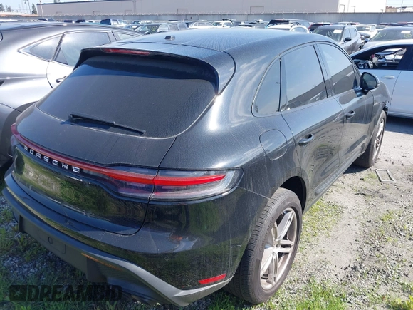 2022 Porsche Macan with VIN WP1AA2A53NLB01500, listed as a IAAI auction lot 41031126 with 25,618 mi miles and . Bid and sale history available at DreamBid. Image 4.