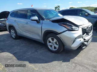 2022 Toyota Highlander LE with VIN 5TDZZRAH5NS136473, listed as a IAAI auction lot 41511919 with 49,710 mi miles and . Bid and sale history available at DreamBid. Image 1.