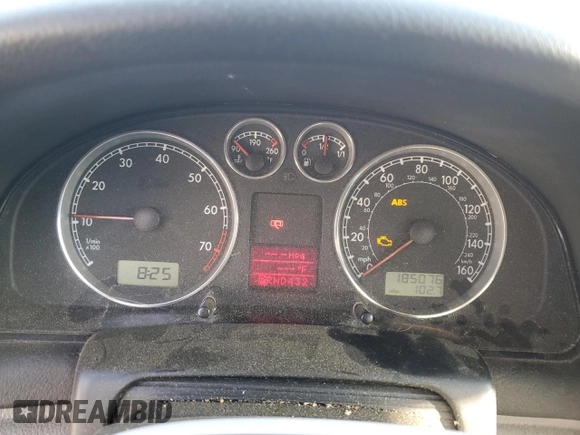 2003 Volkswagen Passat GLX z VIN WVWRH63B53P198926, wystawiony jako Copart lot #46875345 z przebiegiem 185 075 mil mil oraz Szkoda całkowita • Salvage title. Historia ofert i sprzedaży dostępna na DreamBid. Obrazek 9.