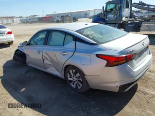 2019 Nissan Altima S with VIN 1N4BL4BV6KC211789, listed as a IAAI auction lot 41765294 with 120,412 mi miles and . Bid and sale history available at carsss.com. Image 3.