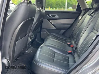 2018 Land Rover Range Rover Velar S z VIN SALYB2RX1JA778174, wystawiony jako Copart lot #59567875 z przebiegiem 74 406 mil mil oraz Czysty tytuł • Clean title. Historia ofert i sprzedaży dostępna na DreamBid. Obrazek 6.