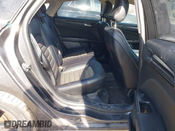 2018 Ford Fusion SE z VIN 3FA6P0LU6JR118226, wystawiony jako IAAI lot #41811406 z przebiegiem 165 352 mil mil oraz . Historia ofert i sprzedaży dostępna na DreamBid. Obrazek 8.