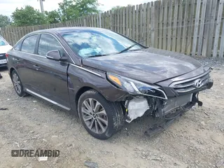 2016 Hyundai Sonata Sport z VIN 5NPE34AF0GH424329, wystawiony jako IAAI lot #42312730 z przebiegiem 20 858 mil mil oraz . Historia ofert i sprzedaży dostępna na DreamBid. Obrazek 1.