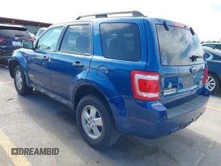 2008 Ford Escape XLT z VIN 1FMCU03158KD31562, wystawiony jako IAAI lot #42319652 z przebiegiem 123 926 mil mil oraz . Historia ofert i sprzedaży dostępna na DreamBid. Obrazek 3.