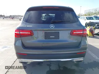 2017 Mercedes-Benz GLC 300 z VIN WDC0G4JB0HF143195, wystawiony jako IAAI lot #42004430 z przebiegiem 18 560 mil mil oraz . Historia ofert i sprzedaży dostępna na DreamBid. Obrazek 17.