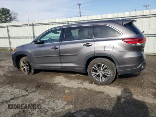 2017 Toyota Highlander LE z VIN 5TDZZRFH1HS217693, wystawiony jako Copart lot #50198455 z przebiegiem 67 912 mil mil oraz Szkoda całkowita • Salvage title. Historia ofert i sprzedaży dostępna na DreamBid. Obrazek 2.