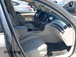 2011 Infiniti M with VIN JN1BY1AP7BM321776, listed as a IAAI auction lot 42320450 with 117,831 mi miles and . Bid and sale history available at DreamBid. Image 5.