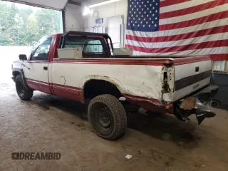 1988 Chevrolet Silverado 3500 z VIN 1GCGC34K9JE116935, wystawiony jako Copart lot #72621064 z przebiegiem 160 593 mil mil oraz Tytuł czysty. Historia ofert i sprzedaży dostępna na DreamBid. Obrazek 2.