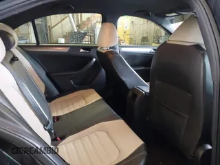 2016 Volkswagen Jetta Sport z VIN 3VWD17AJ0GM283938, wystawiony jako IAAI lot #41861923 z przebiegiem 118 418 mil mil oraz . Historia ofert i sprzedaży dostępna na DreamBid. Obrazek 8.