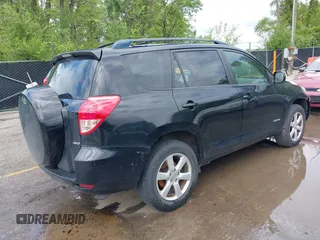 2007 Toyota RAV4 Limited с VIN JTMBD31V875055950, выставлен на аукционе IAAI как лот 42153526 с пробегом 157 554 миль миль и . История ставок и продаж доступна на DreamBid. Изображение 4.