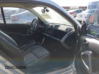 2015 Smart fortwo Passion with VIN WMEEJ3BA4FK800163, listed as a IAAI auction lot 42180126 with 53,138 mi miles. Bid and sale history available at carsss.com. Image 5.