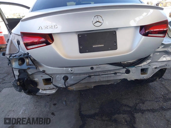 2020 Mercedes-Benz A 220 with VIN W1K3G4EB5LJ202704, listed as a IAAI auction lot 41242166 with 46,345 mi miles and . Bid and sale history available at DreamBid. Image 6.