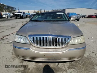 2004 Lincoln Town Car Ultimate L z VIN 1LNHM85W94Y672371, wystawiony jako Copart lot #77752284 z przebiegiem 140 776 mil mil oraz Nie do naprawy • Non repairable. Historia ofert i sprzedaży dostępna na DreamBid. Obrazek 5.