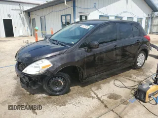 2010 Nissan Versa S with VIN 3N1BC1CP1AL379421, listed as a Copart auction lot 61029735 with 105,127 mi miles and Salvage title. Bid and sale history available at DreamBid. Image 1.