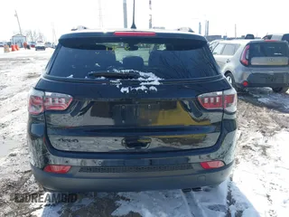 2018 Jeep Compass Latitude with VIN 3C4NJDBB8JT394845, listed as a IAAI auction lot 41590737 with 49,000 mi miles. Bid and sale history available at carsss.com. Image 16.