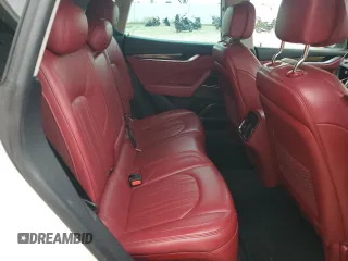 2017 Maserati Levante z VIN ZN661XUL0HX250697, wystawiony jako Copart lot #56871095 z przebiegiem 73 042 mil mil oraz Czysty tytuł • Clean title. Historia ofert i sprzedaży dostępna na DreamBid. Obrazek 11.