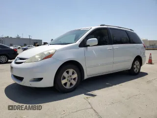 2008 Toyota Sienna XLE z VIN 5TDZK22C08S221790, wystawiony jako Copart lot #58984685 z przebiegiem 229 368 mil mil oraz Szkoda całkowita • Salvage title. Historia ofert i sprzedaży dostępna na DreamBid. Obrazek 1.