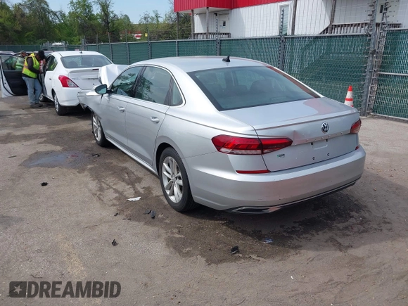 2020 Volkswagen Passat SE with VIN 1VWSA7A31LC027280, listed as a IAAI auction lot 42118675 with 72,165 mi miles and . Bid and sale history available at DreamBid. Image 3.