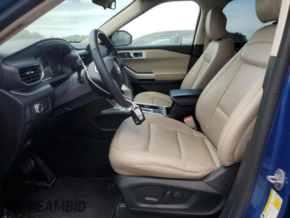 2022 Ford Explorer XLT with VIN 1FMSK7DHXNGC09512, listed as a Copart auction lot 53540175 with 32,614 mi miles and Salvage title. Bid and sale history available at DreamBid. Image 7.
