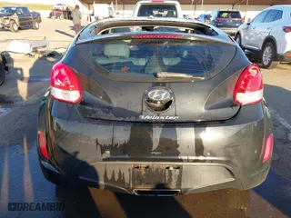 2014 Hyundai Veloster with VIN KMHTC6AD3EU184600, listed as a IAAI auction lot 41300088 with 1 mi miles. Bid and sale history available at carsss.com. Image 16.