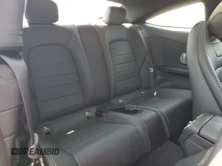 2019 Mercedes-Benz C 300 z VIN WDDWJ8EBXKF776237, wystawiony jako Copart lot #62342065 z przebiegiem 55 031 mil mil oraz Szkoda całkowita • Salvage title. Historia ofert i sprzedaży dostępna na DreamBid. Obrazek 10.