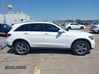 2022 Mercedes-Benz GLC with VIN W1N0G8DB3NV327355, listed as a IAAI auction lot 42008467 with 43,819 mi miles. Bid and sale history available at carsss.com. Image 13.