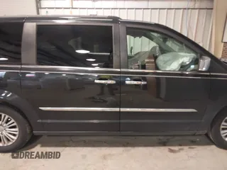 2016 Chrysler Town & Country Touring-L with VIN 2C4RC1CG5GR149551, listed as a IAAI auction lot 40909068 with 159,782 mi miles. Bid and sale history available at carsss.com. Image 12.
