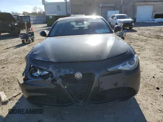 2019 Alfa Romeo Giulia with VIN ZARFANAN6K7605588, listed as a Copart auction lot 37003413 with 51,843 mi miles. Bid and sale history available at carsss.com. Image 5.