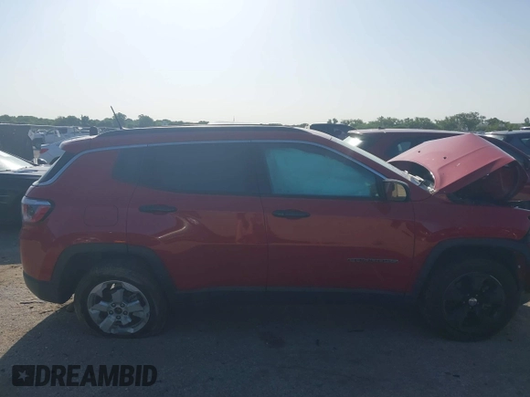 2018 Jeep Compass Latitude with VIN 3C4NJDBB2JT331384, listed as a IAAI auction lot 42293779 with 72,472 mi miles and . Bid and sale history available at DreamBid. Image 13.