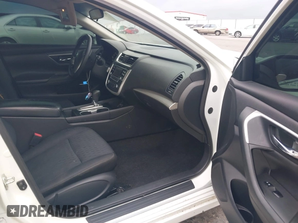 2018 Nissan Altima SR with VIN 1N4AL3AP5JC214819, listed as a IAAI auction lot 42066442 with 161,323 mi miles and . Bid and sale history available at carsss.com. Image 5.