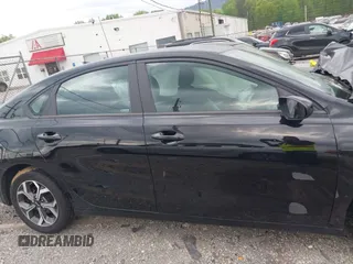 2021 Kia Forte LXS with VIN 3KPF24ADXME410282, listed as a IAAI auction lot 42004328 with 62,817 mi miles. Bid and sale history available at carsss.com. Image 13.