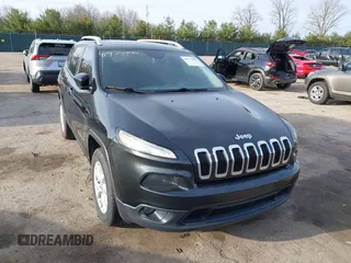 2016 Jeep Cherokee Latitude with VIN 1C4PJMCS6GW296570, listed as a IAAI auction lot 41975845 with 96,420 mi miles. Bid and sale history available at carsss.com. Image 1.