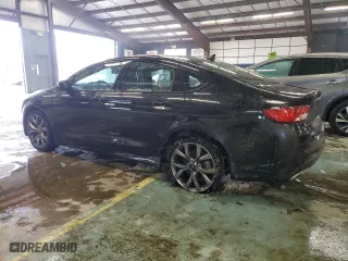 2015 Chrysler 200 S with VIN 1C3CCCDG9FN610640, listed as a Copart auction lot 44402165 with 199,196 mi miles and Clean Title. Bid and sale history available at carsss.com. Image 2.