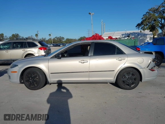 2007 Mazda 6 i Sport VE with VIN 1YVHP80C375M19832, listed as a IAAI auction lot 41309583 with 236,940 mi miles and . Bid and sale history available at carsss.com. Image 14.