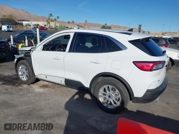 2022 Ford Escape SE Hybrid with VIN 1FMCU9BZ5NUA46050, listed as a IAAI auction lot 41693532 with 34,676 mi miles and . Bid and sale history available at carsss.com. Image 3.